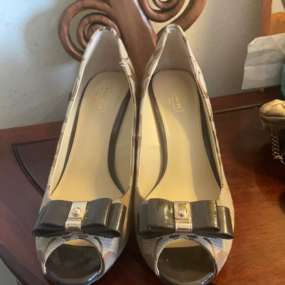 Coach Wedges Size 9.5B - Picture 1 of 9